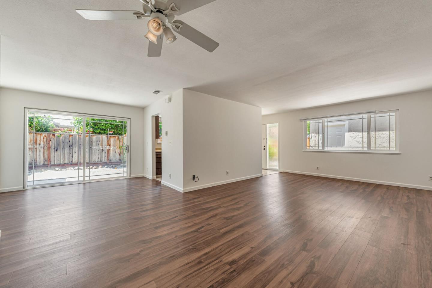 Detail Gallery Image 8 of 37 For 6422 Trinidad Dr, San Jose,  CA 95120 - 2 Beds | 2 Baths