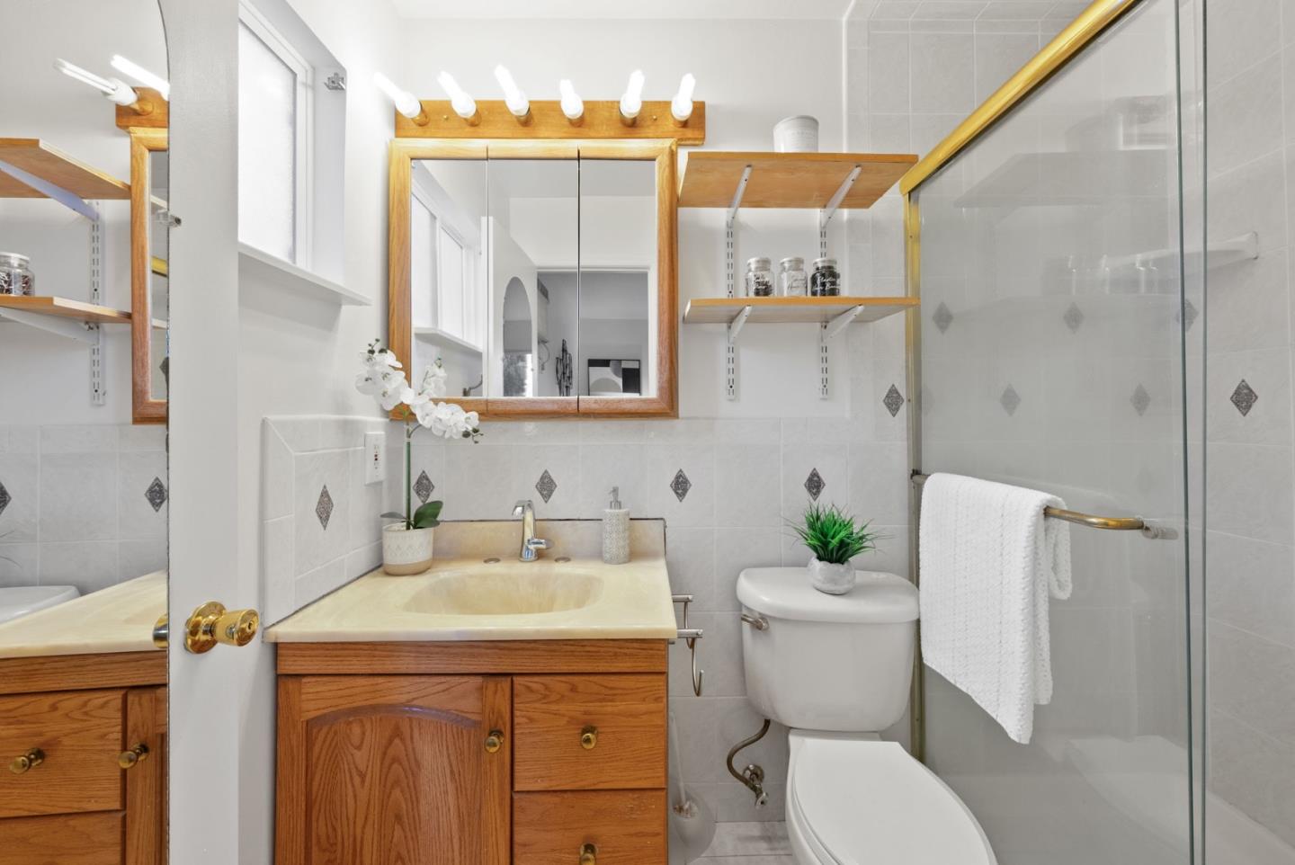 Detail Gallery Image 24 of 46 For 4555 Mccoy Ave, San Jose,  CA 95130 - 4 Beds | 2 Baths