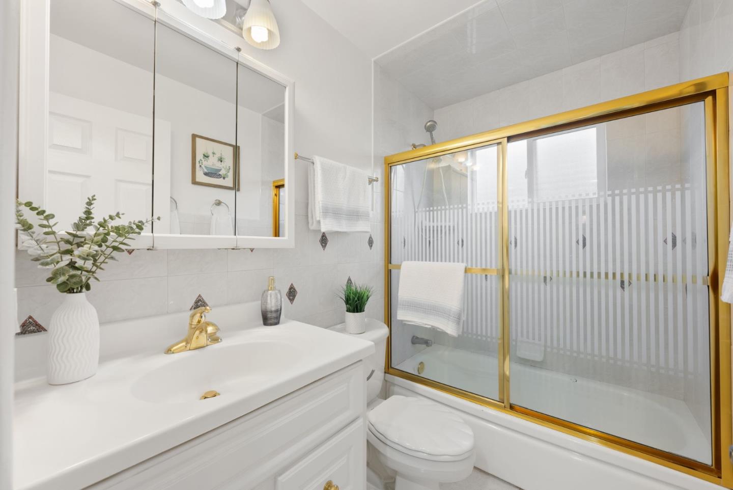 Detail Gallery Image 28 of 46 For 4555 Mccoy Ave, San Jose,  CA 95130 - 4 Beds | 2 Baths