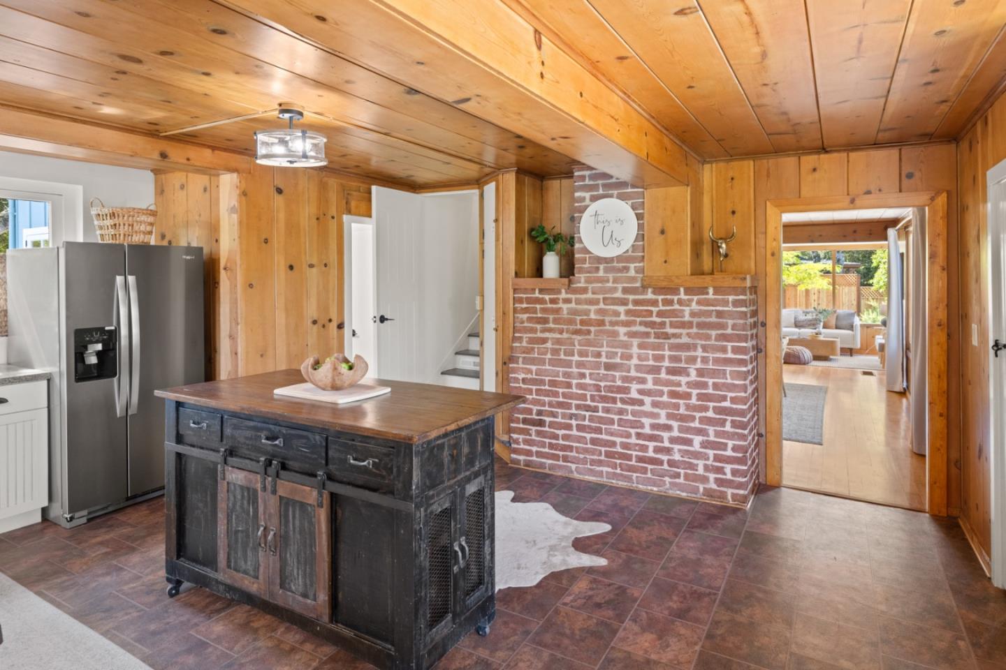 Detail Gallery Image 16 of 45 For 18 Upper Cir, Carmel Valley,  CA 93924 - 5 Beds | 2 Baths