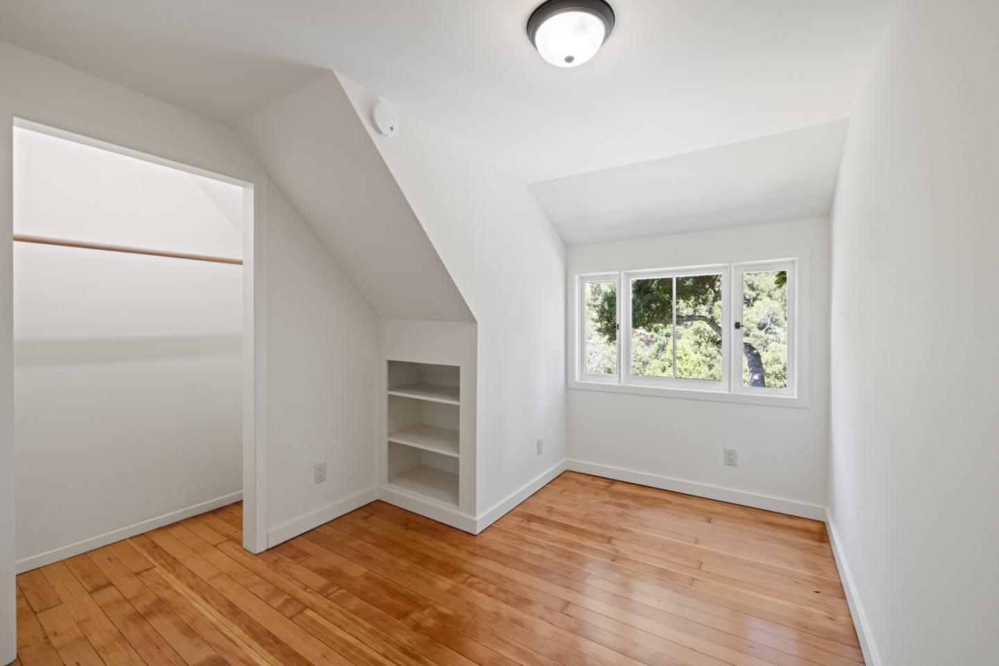 Detail Gallery Image 34 of 45 For 18 Upper Cir, Carmel Valley,  CA 93924 - 5 Beds | 2 Baths