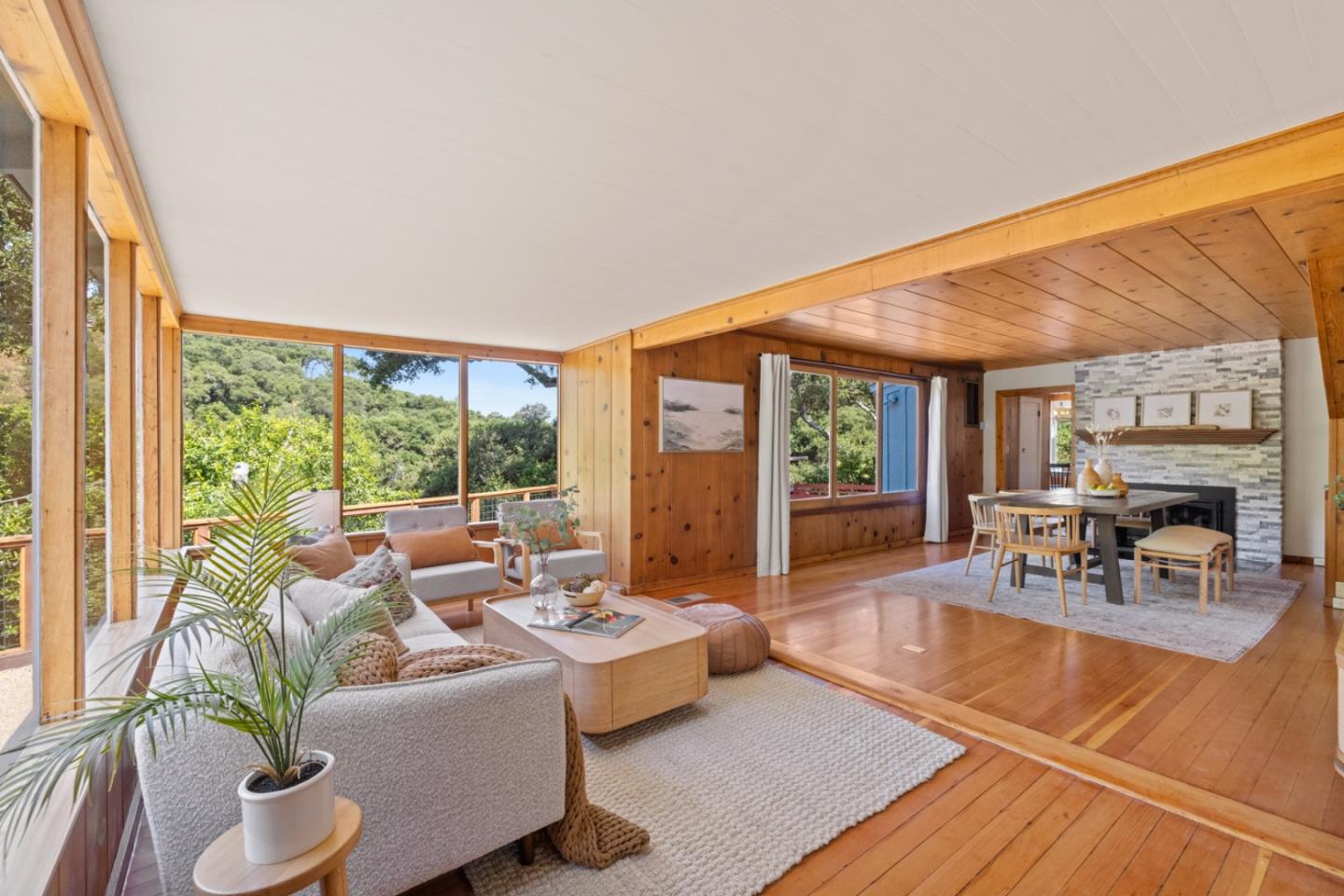 Detail Gallery Image 4 of 45 For 18 Upper Cir, Carmel Valley,  CA 93924 - 5 Beds | 2 Baths