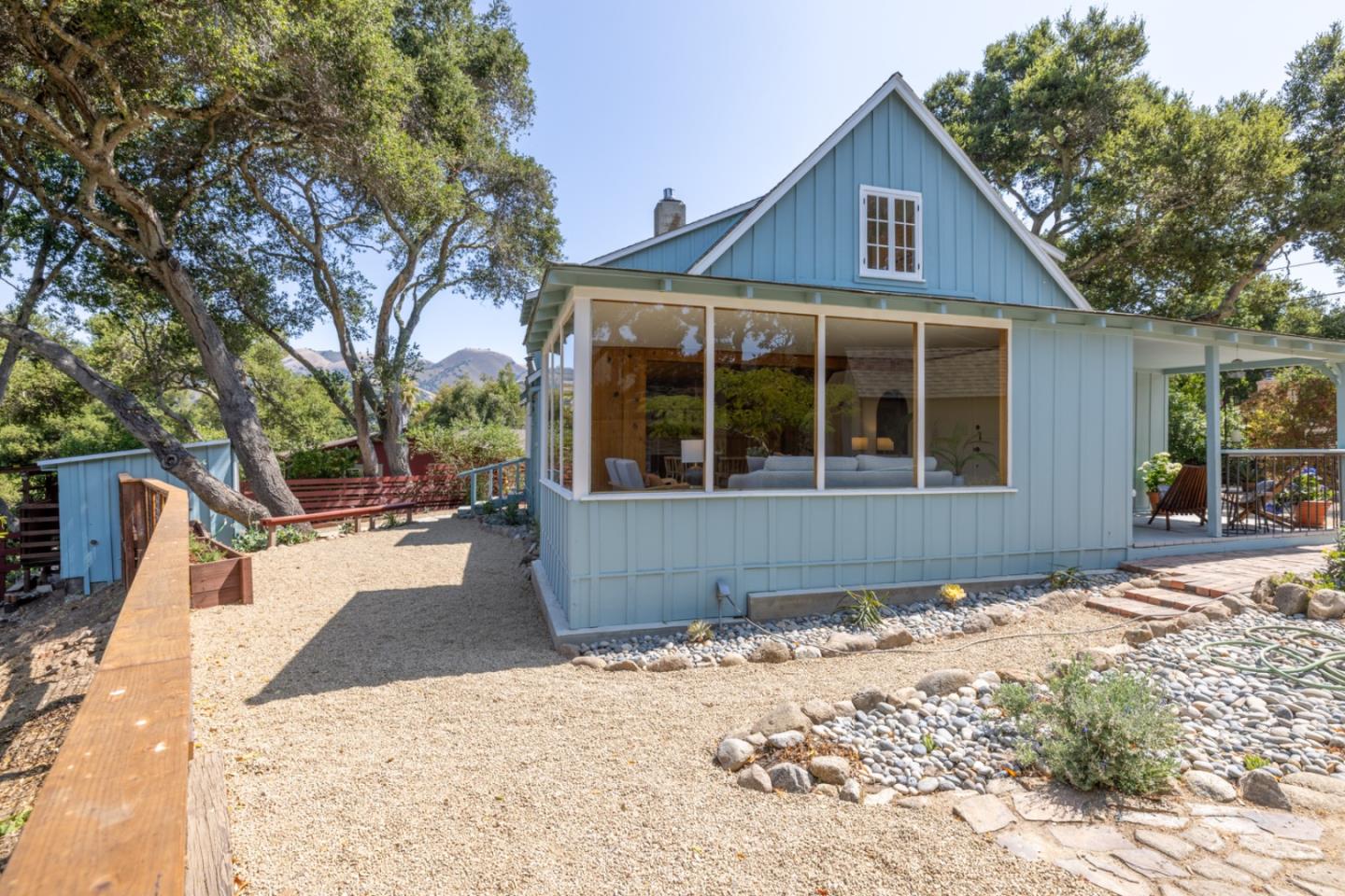 Detail Gallery Image 41 of 45 For 18 Upper Cir, Carmel Valley,  CA 93924 - 5 Beds | 2 Baths