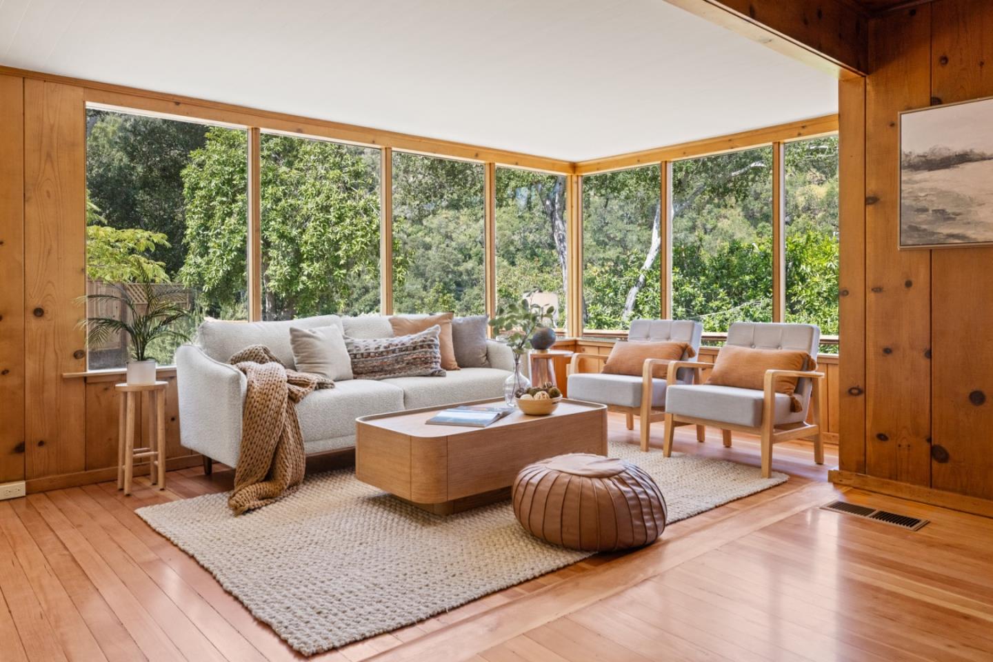 Detail Gallery Image 7 of 45 For 18 Upper Cir, Carmel Valley,  CA 93924 - 5 Beds | 2 Baths