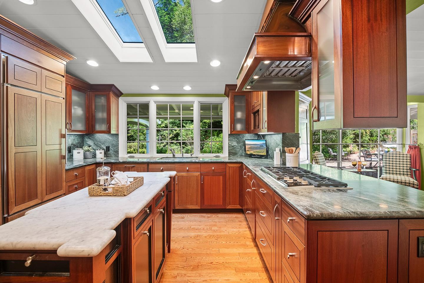 Detail Gallery Image 20 of 61 For 15745 Peach Hill Rd, Saratoga,  CA 95070 - 4 Beds | 3 Baths