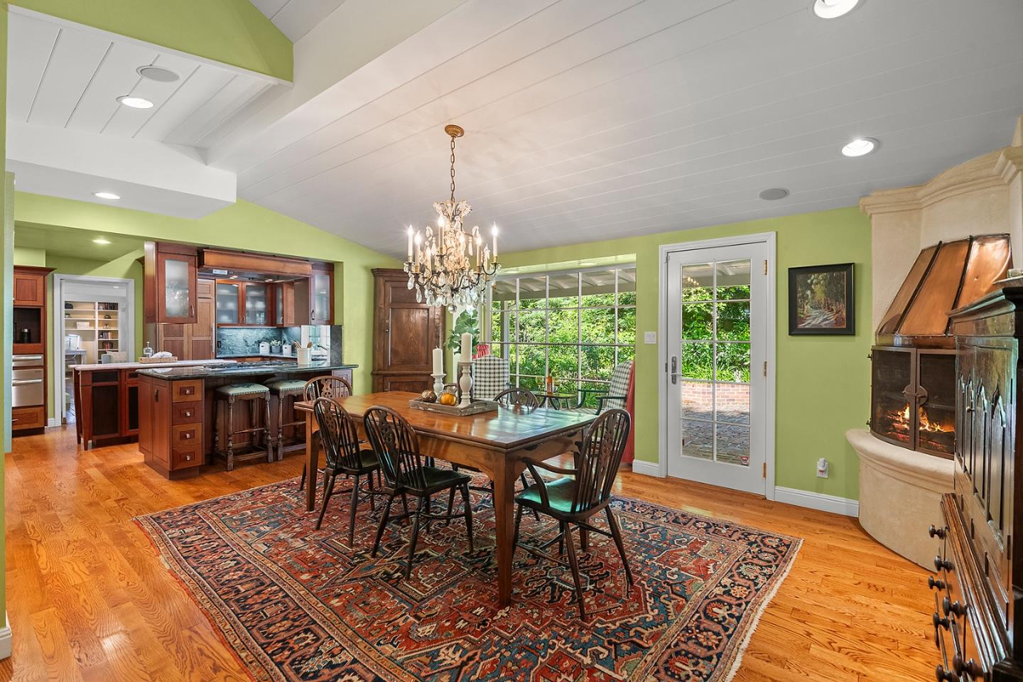 Detail Gallery Image 26 of 61 For 15745 Peach Hill Rd, Saratoga,  CA 95070 - 4 Beds | 3 Baths