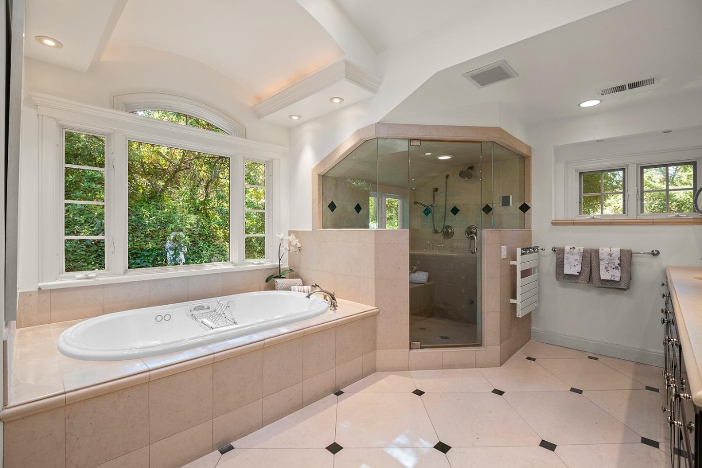 Detail Gallery Image 39 of 61 For 15745 Peach Hill Rd, Saratoga,  CA 95070 - 4 Beds | 3 Baths