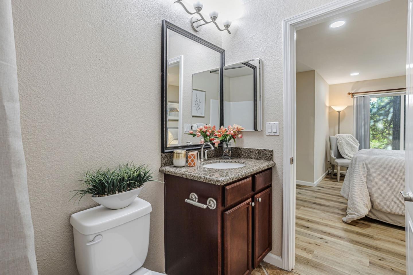 Detail Gallery Image 14 of 32 For 644 Teatree Ct, San Jose,  CA 95128 - 2 Beds | 2 Baths