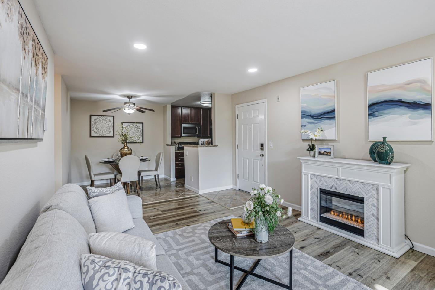 Detail Gallery Image 2 of 32 For 644 Teatree Ct, San Jose,  CA 95128 - 2 Beds | 2 Baths