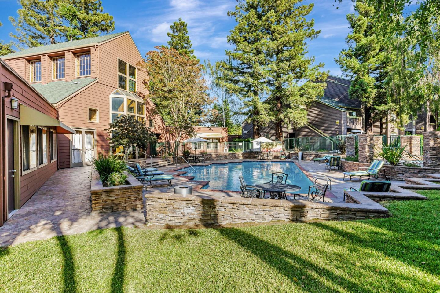 Detail Gallery Image 22 of 32 For 644 Teatree Ct, San Jose,  CA 95128 - 2 Beds | 2 Baths
