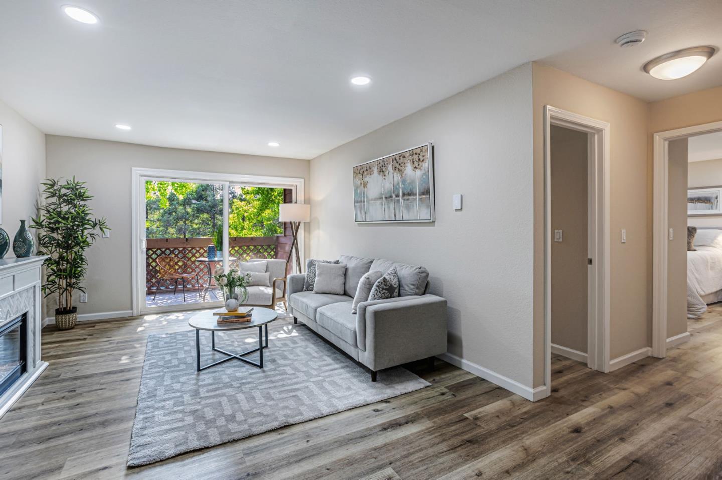 Detail Gallery Image 3 of 32 For 644 Teatree Ct, San Jose,  CA 95128 - 2 Beds | 2 Baths