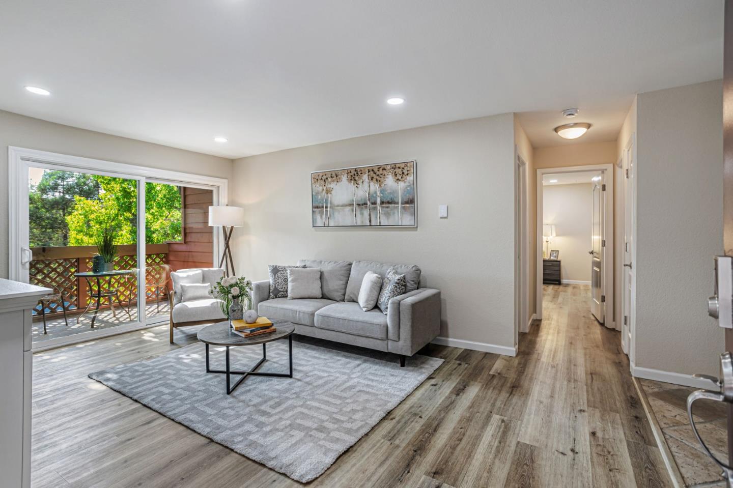 Detail Gallery Image 4 of 32 For 644 Teatree Ct, San Jose,  CA 95128 - 2 Beds | 2 Baths