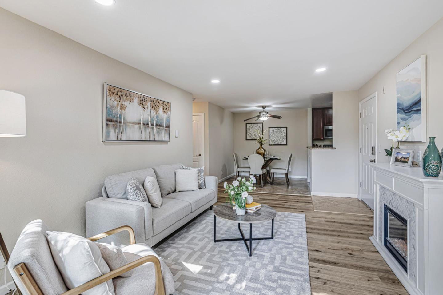 Detail Gallery Image 6 of 32 For 644 Teatree Ct, San Jose,  CA 95128 - 2 Beds | 2 Baths