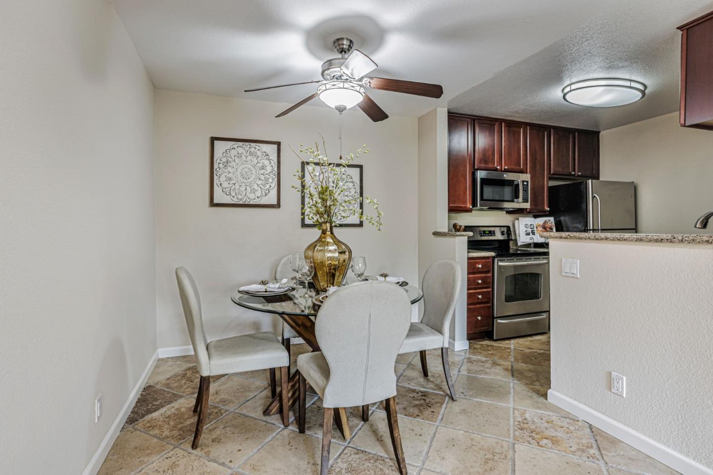 Detail Gallery Image 7 of 32 For 644 Teatree Ct, San Jose,  CA 95128 - 2 Beds | 2 Baths