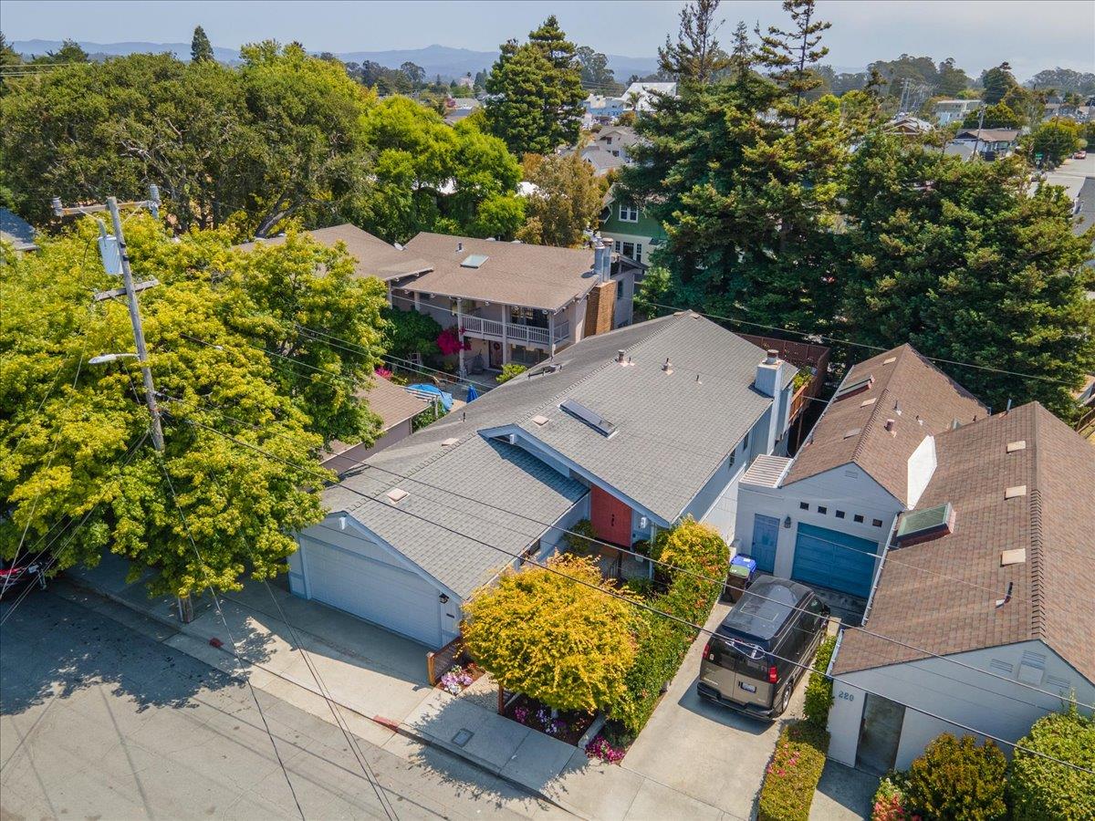 Detail Gallery Image 2 of 45 For 224 Pilkington Ave, Santa Cruz,  CA 95062 - 3 Beds | 3 Baths
