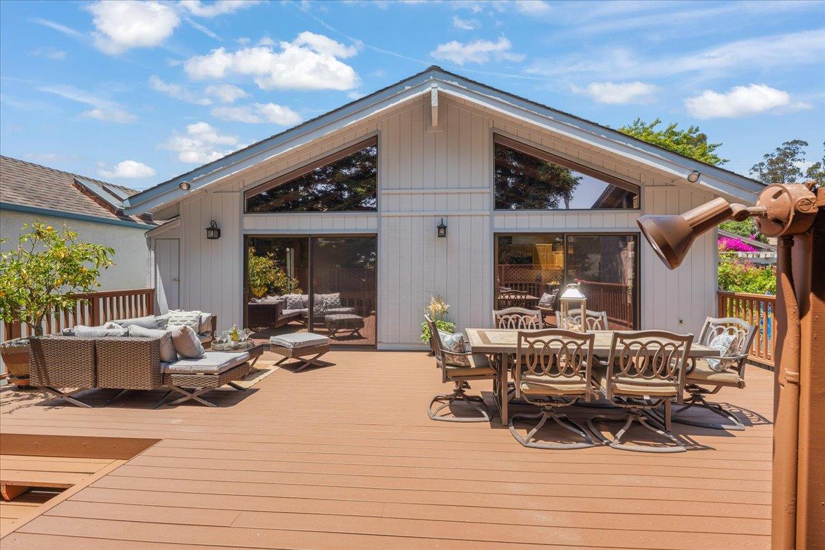 Detail Gallery Image 25 of 45 For 224 Pilkington Ave, Santa Cruz,  CA 95062 - 3 Beds | 3 Baths