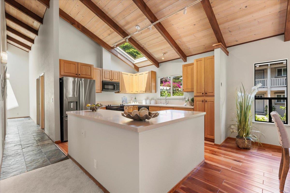 Detail Gallery Image 6 of 45 For 224 Pilkington Ave, Santa Cruz,  CA 95062 - 3 Beds | 3 Baths