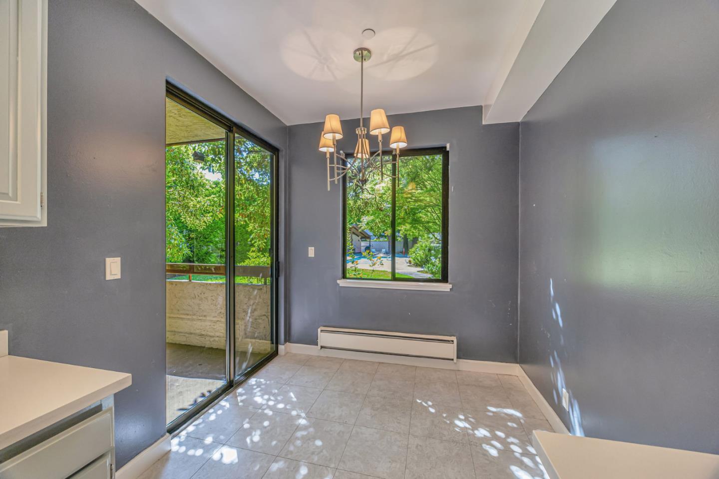 Detail Gallery Image 13 of 32 For 320 Elm St #111,  San Mateo,  CA 94401 - 3 Beds | 2 Baths