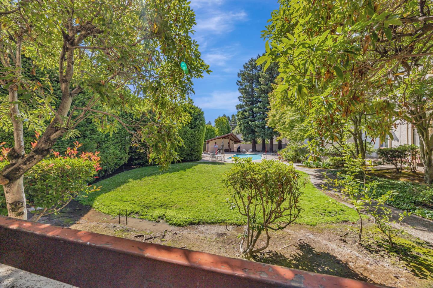 Detail Gallery Image 24 of 32 For 320 Elm St #111,  San Mateo,  CA 94401 - 3 Beds | 2 Baths