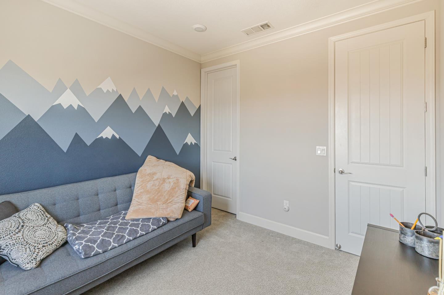 Detail Gallery Image 11 of 34 For 31 Dill Ln, Morgan Hill,  CA 95037 - 3 Beds | 2/1 Baths