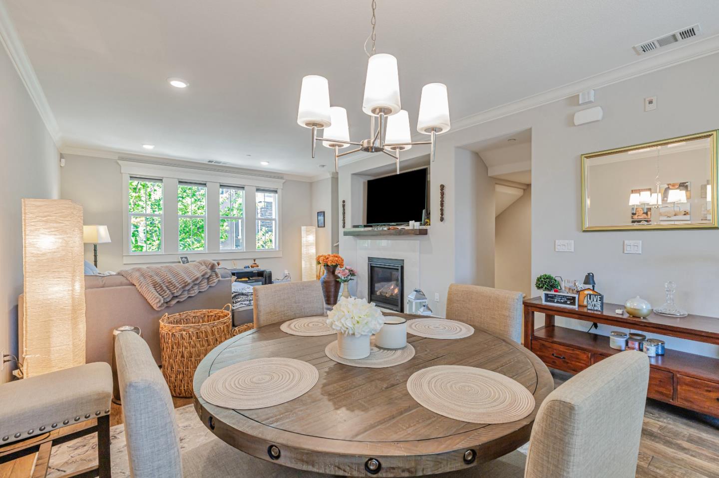 Detail Gallery Image 15 of 34 For 31 Dill Ln, Morgan Hill,  CA 95037 - 3 Beds | 2/1 Baths