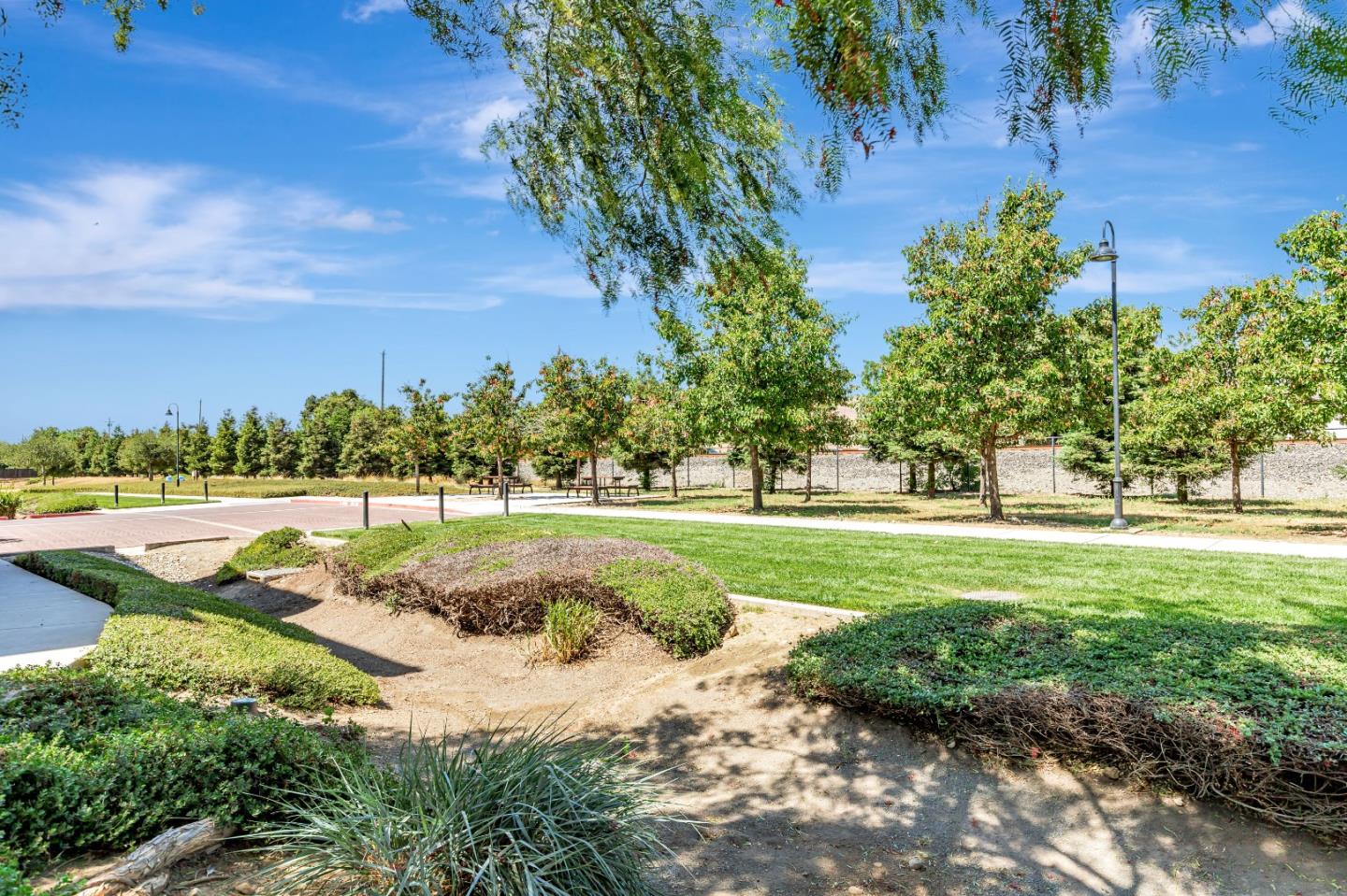 Detail Gallery Image 17 of 34 For 31 Dill Ln, Morgan Hill,  CA 95037 - 3 Beds | 2/1 Baths