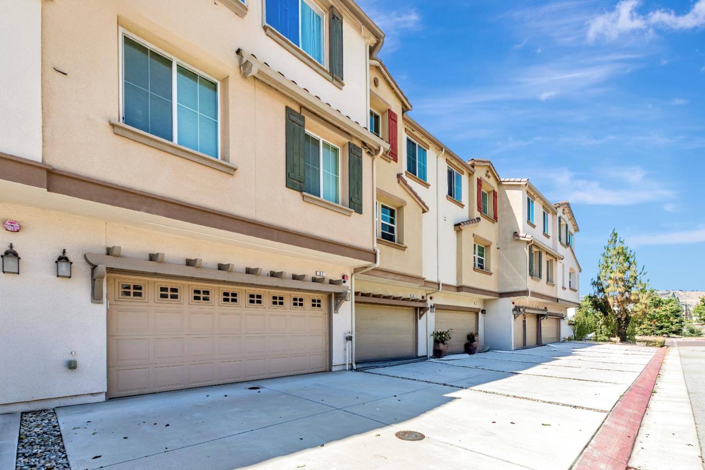 Detail Gallery Image 18 of 34 For 31 Dill Ln, Morgan Hill,  CA 95037 - 3 Beds | 2/1 Baths