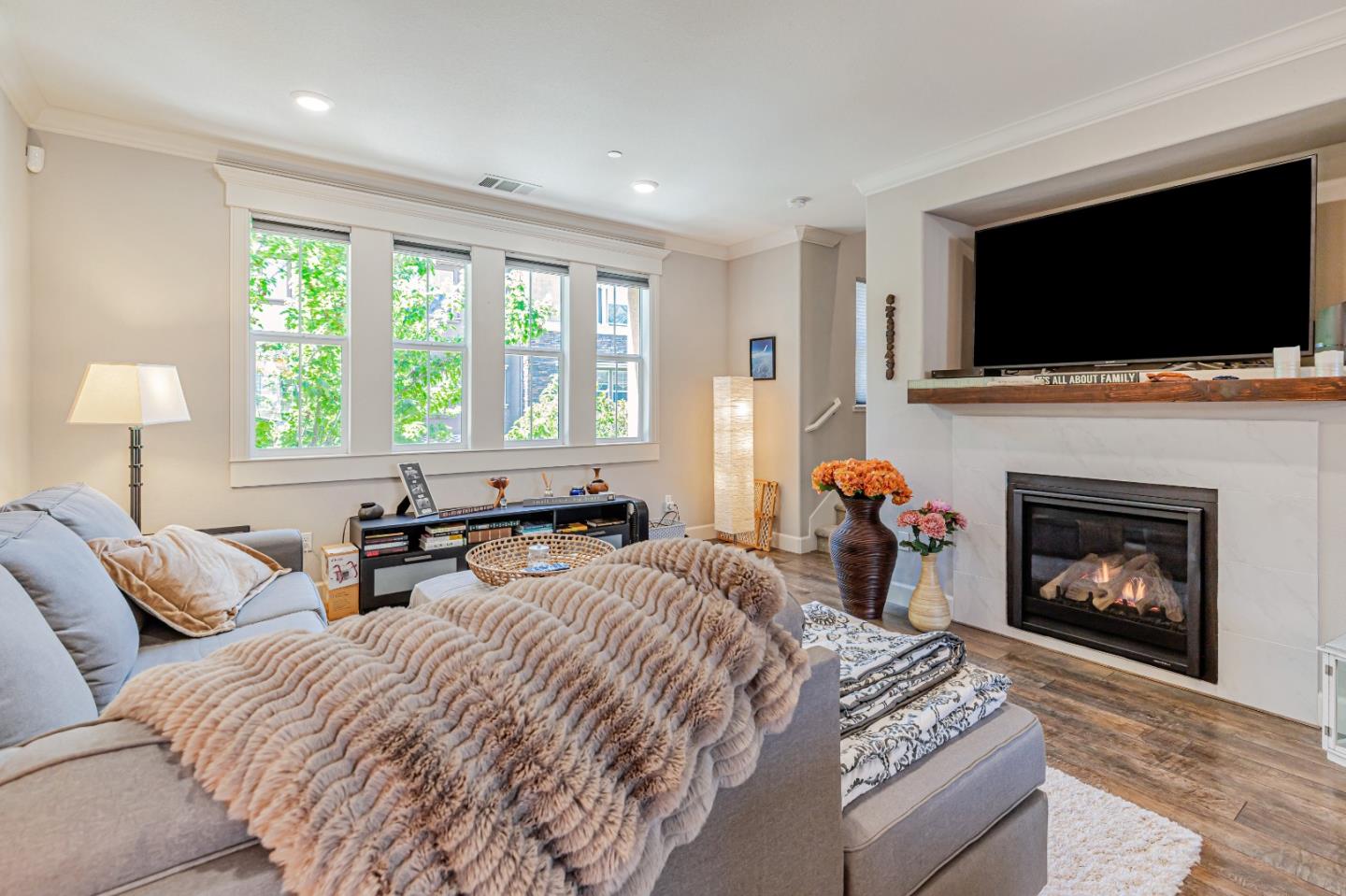 Detail Gallery Image 19 of 34 For 31 Dill Ln, Morgan Hill,  CA 95037 - 3 Beds | 2/1 Baths