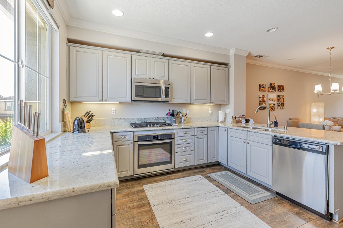 Detail Gallery Image 23 of 34 For 31 Dill Ln, Morgan Hill,  CA 95037 - 3 Beds | 2/1 Baths
