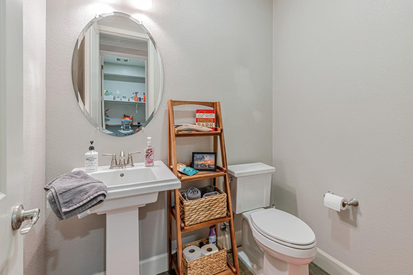 Detail Gallery Image 27 of 34 For 31 Dill Ln, Morgan Hill,  CA 95037 - 3 Beds | 2/1 Baths