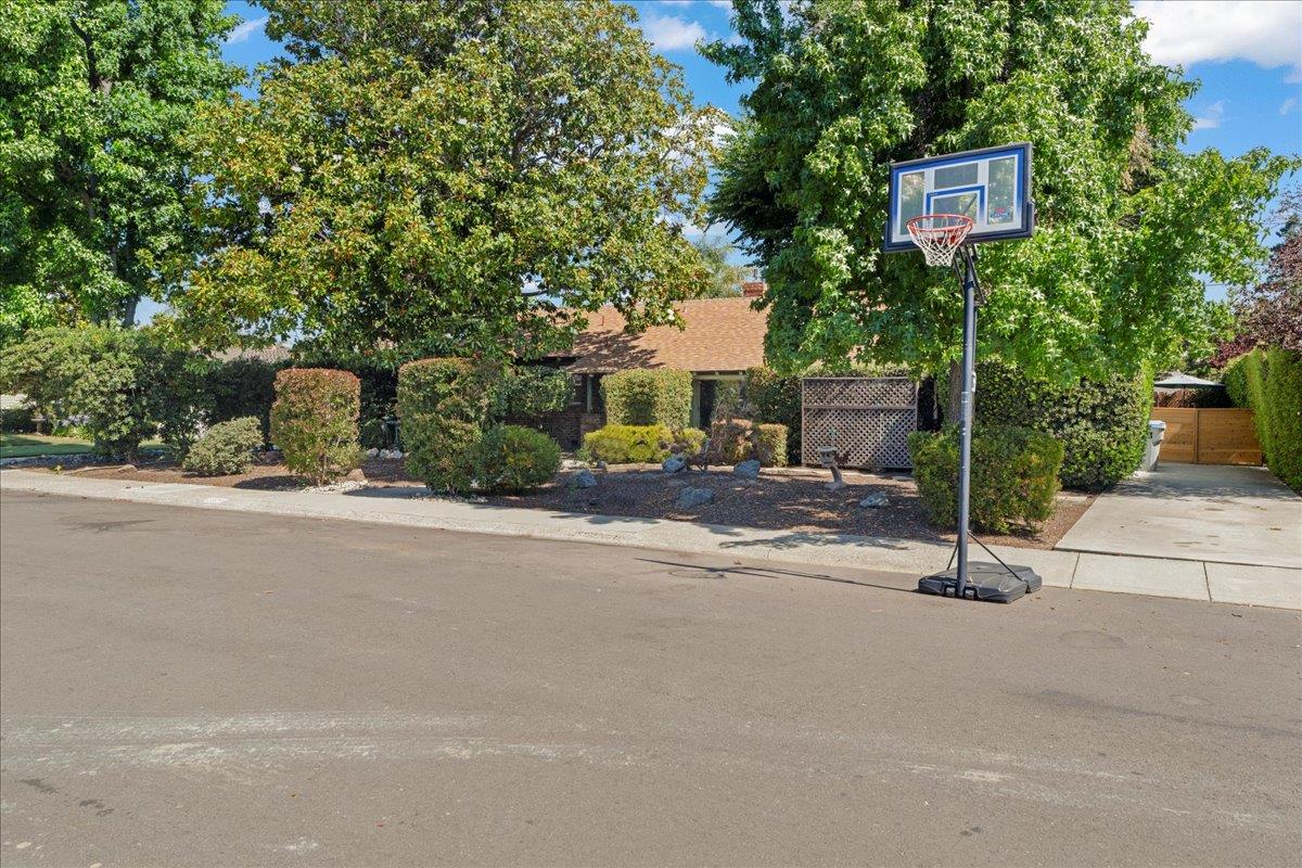 Detail Gallery Image 2 of 15 For 1829 Cabana Dr, San Jose,  CA 95125 - 3 Beds | 1/1 Baths
