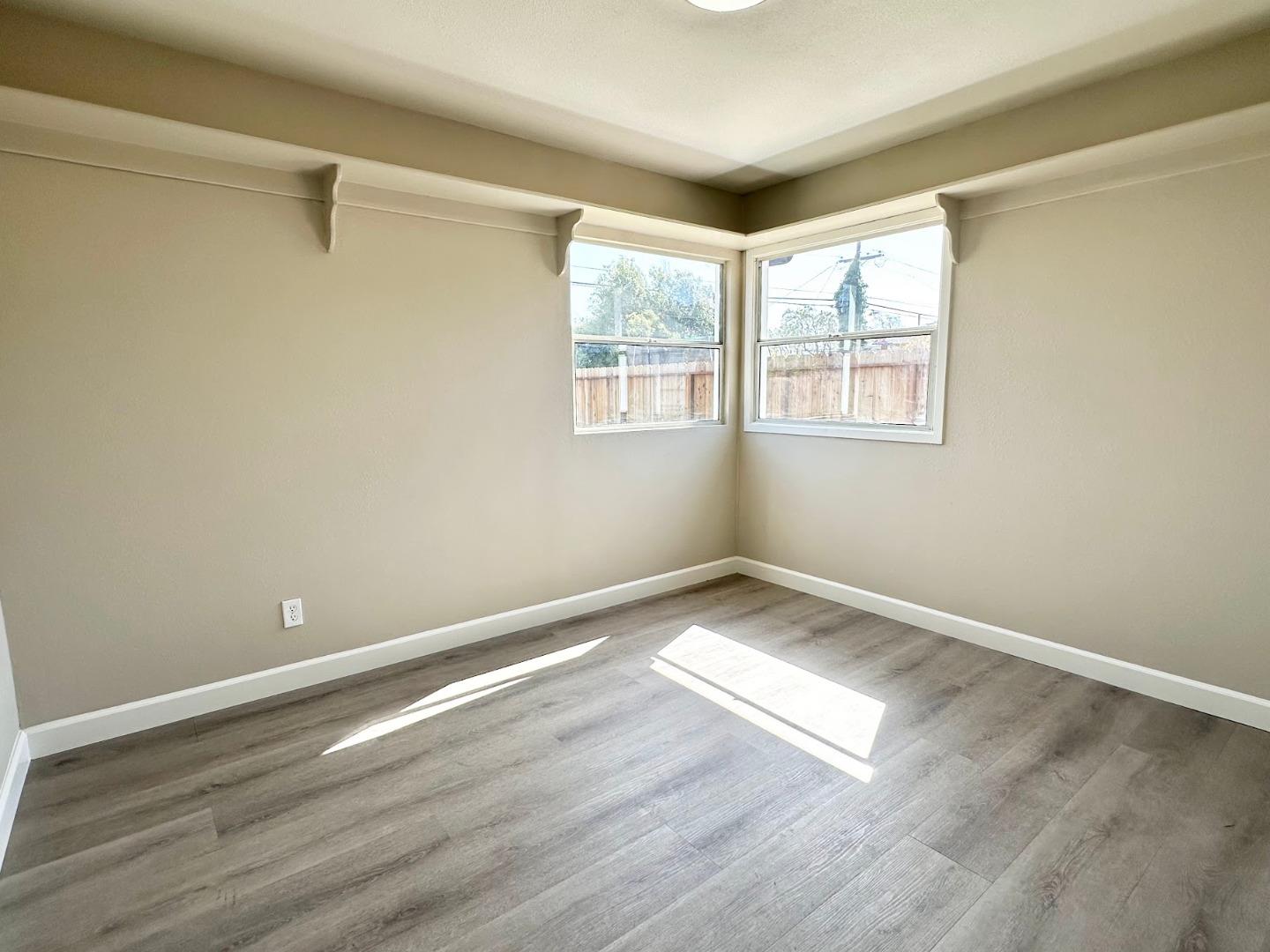 Detail Gallery Image 12 of 23 For 364 Sequoia St, Salinas,  CA 93906 - 3 Beds | 1/1 Baths