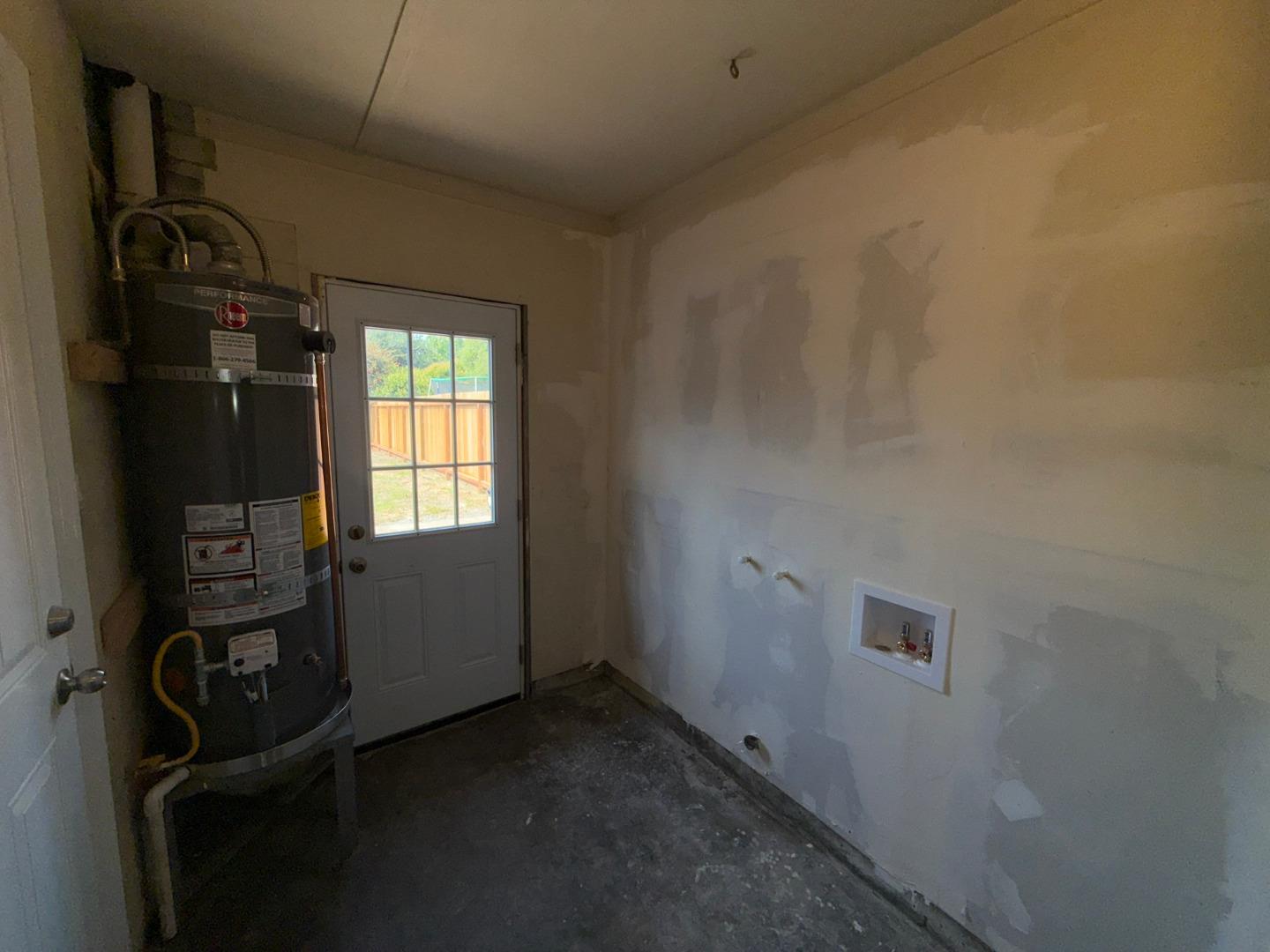 Detail Gallery Image 17 of 23 For 364 Sequoia St, Salinas,  CA 93906 - 3 Beds | 1/1 Baths