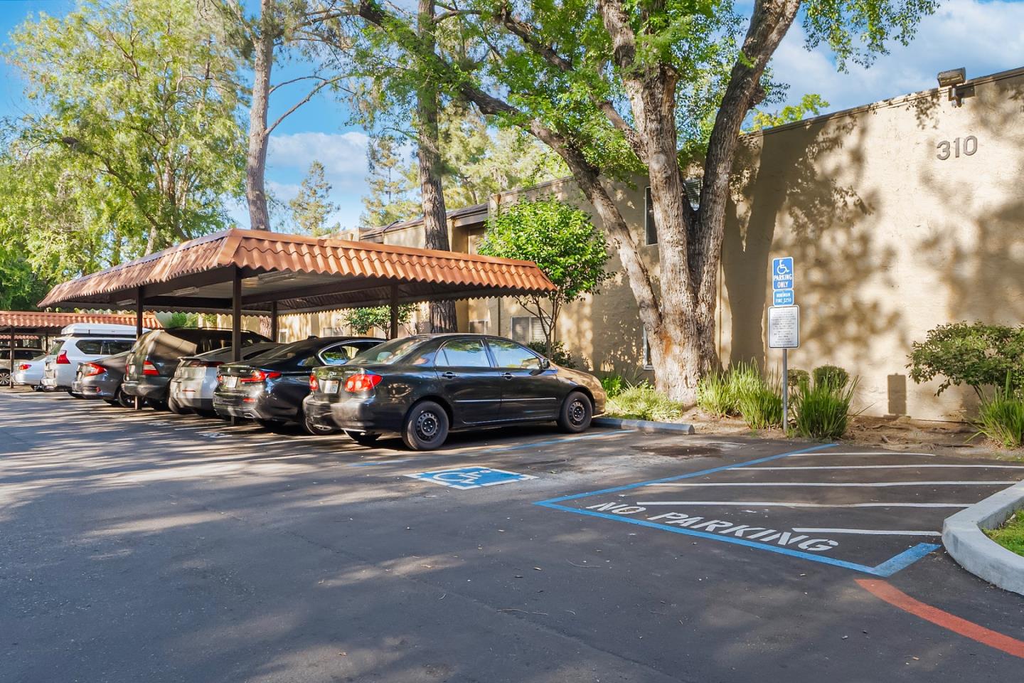 Detail Gallery Image 38 of 44 For 310 Tradewinds Dr #8,  San Jose,  CA 95123 - 3 Beds | 2 Baths