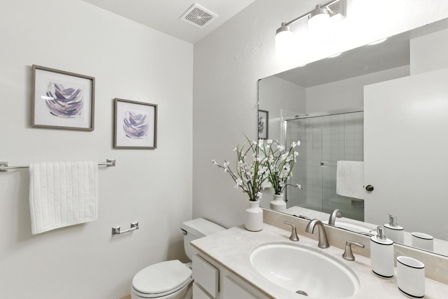 Detail Gallery Image 12 of 33 For 1001 E Evelyn Ter #110,  Sunnyvale,  CA 94086 - 2 Beds | 1 Baths