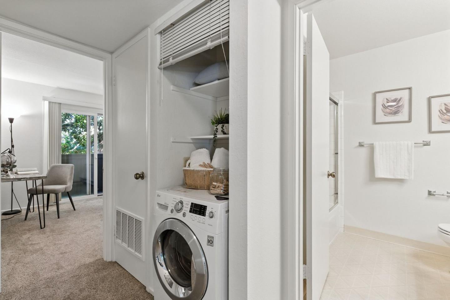 Detail Gallery Image 14 of 33 For 1001 E Evelyn Ter #110,  Sunnyvale,  CA 94086 - 2 Beds | 1 Baths