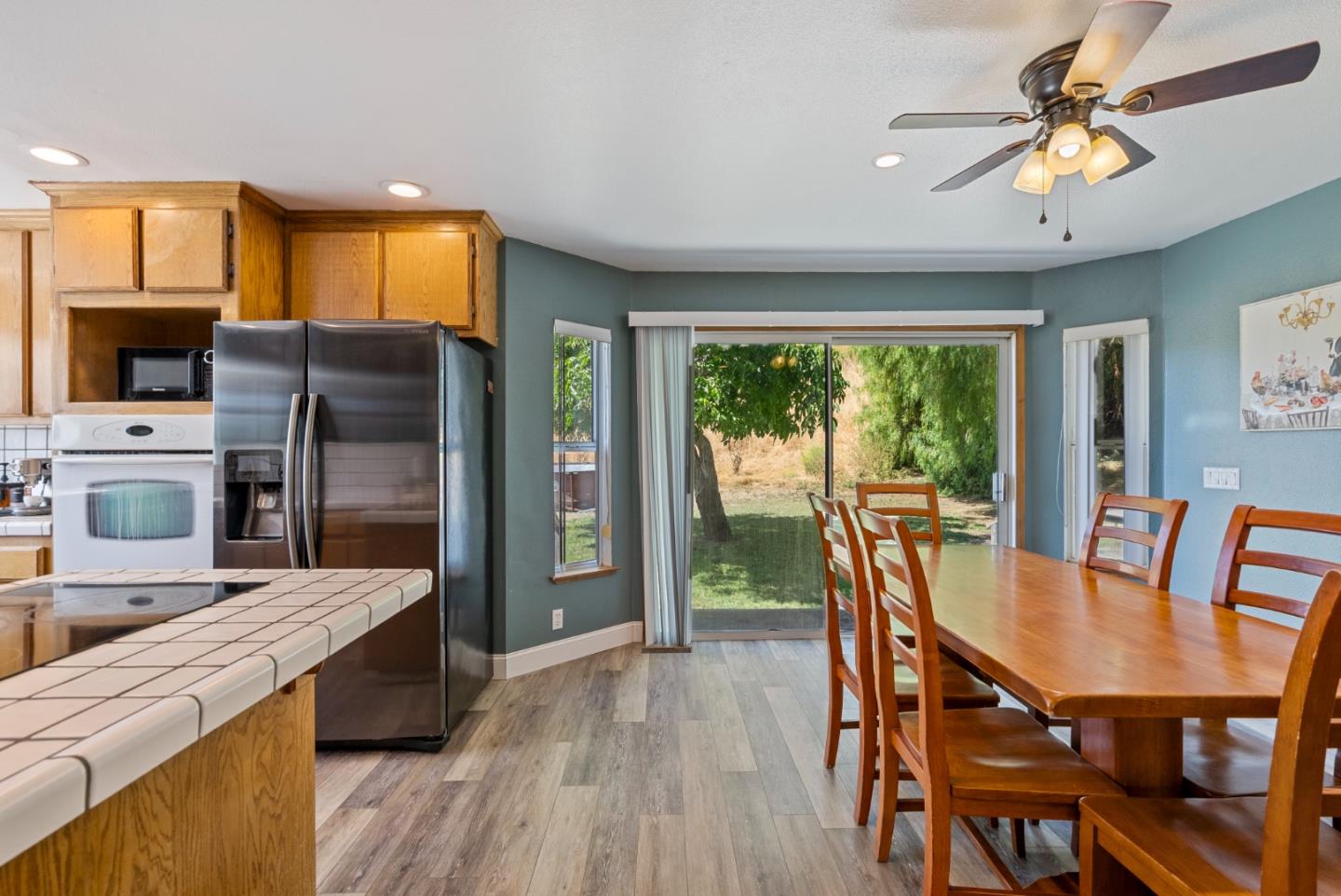 Detail Gallery Image 11 of 61 For 695 Hospital Rd, Hollister,  CA 95023 - 4 Beds | 3 Baths