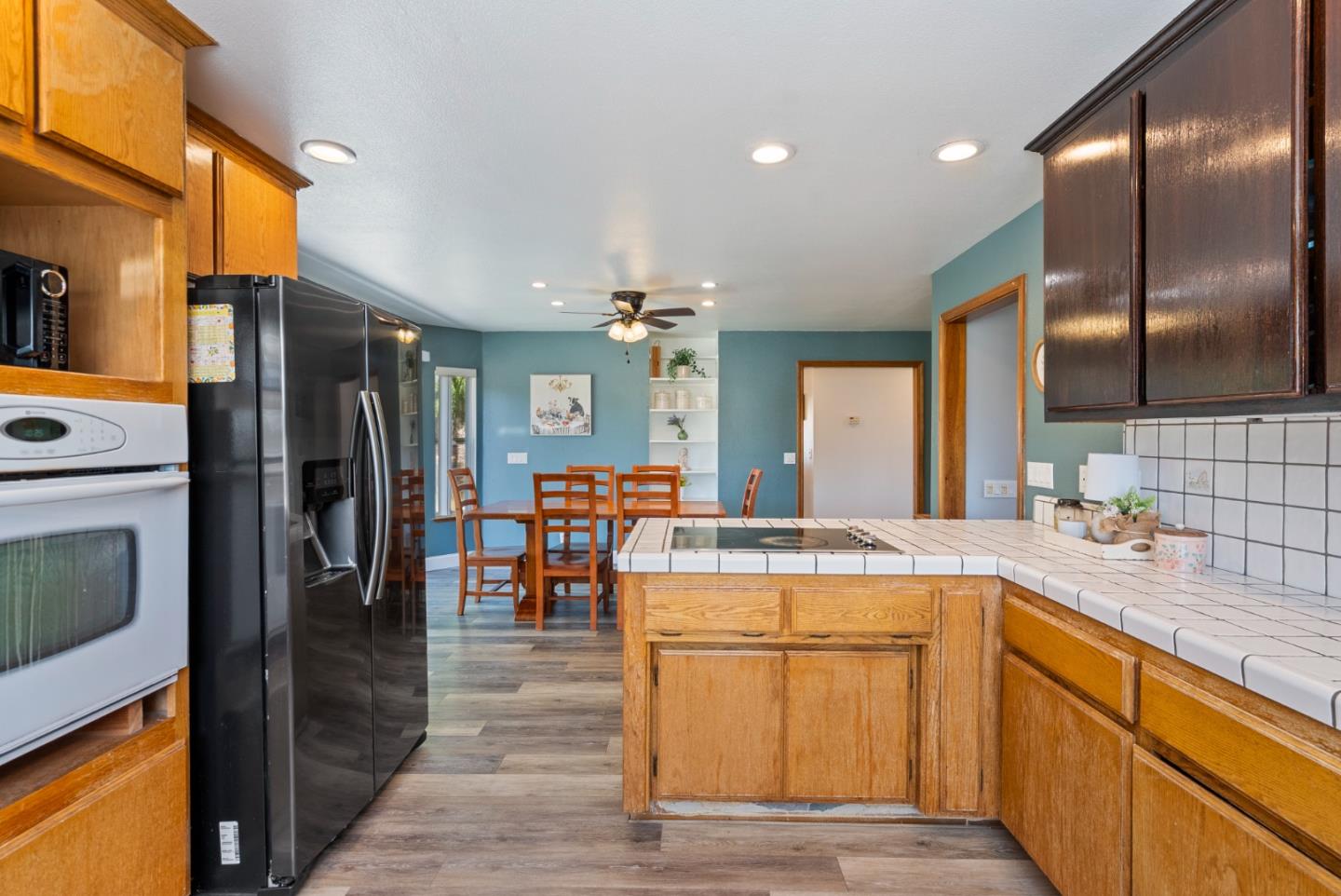 Detail Gallery Image 14 of 61 For 695 Hospital Rd, Hollister,  CA 95023 - 4 Beds | 3 Baths