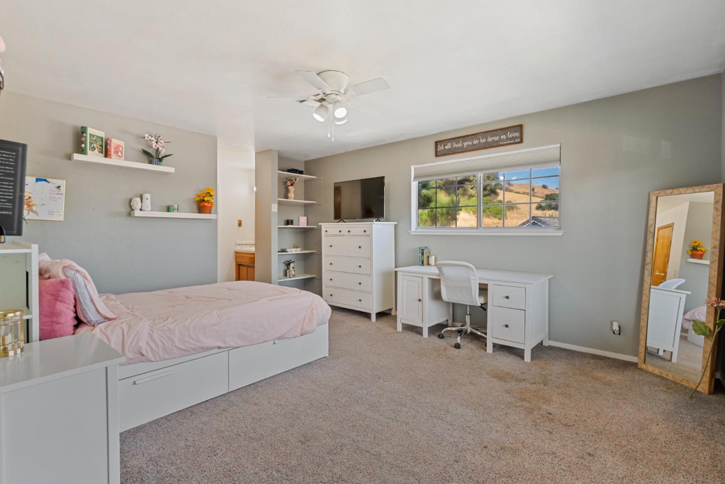 Detail Gallery Image 27 of 61 For 695 Hospital Rd, Hollister,  CA 95023 - 4 Beds | 3 Baths