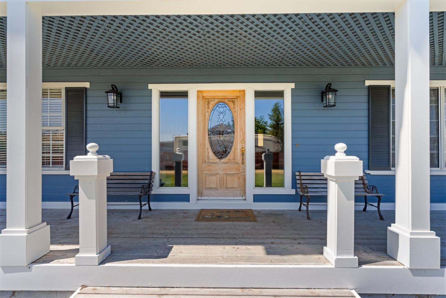 Detail Gallery Image 4 of 61 For 695 Hospital Rd, Hollister,  CA 95023 - 4 Beds | 3 Baths