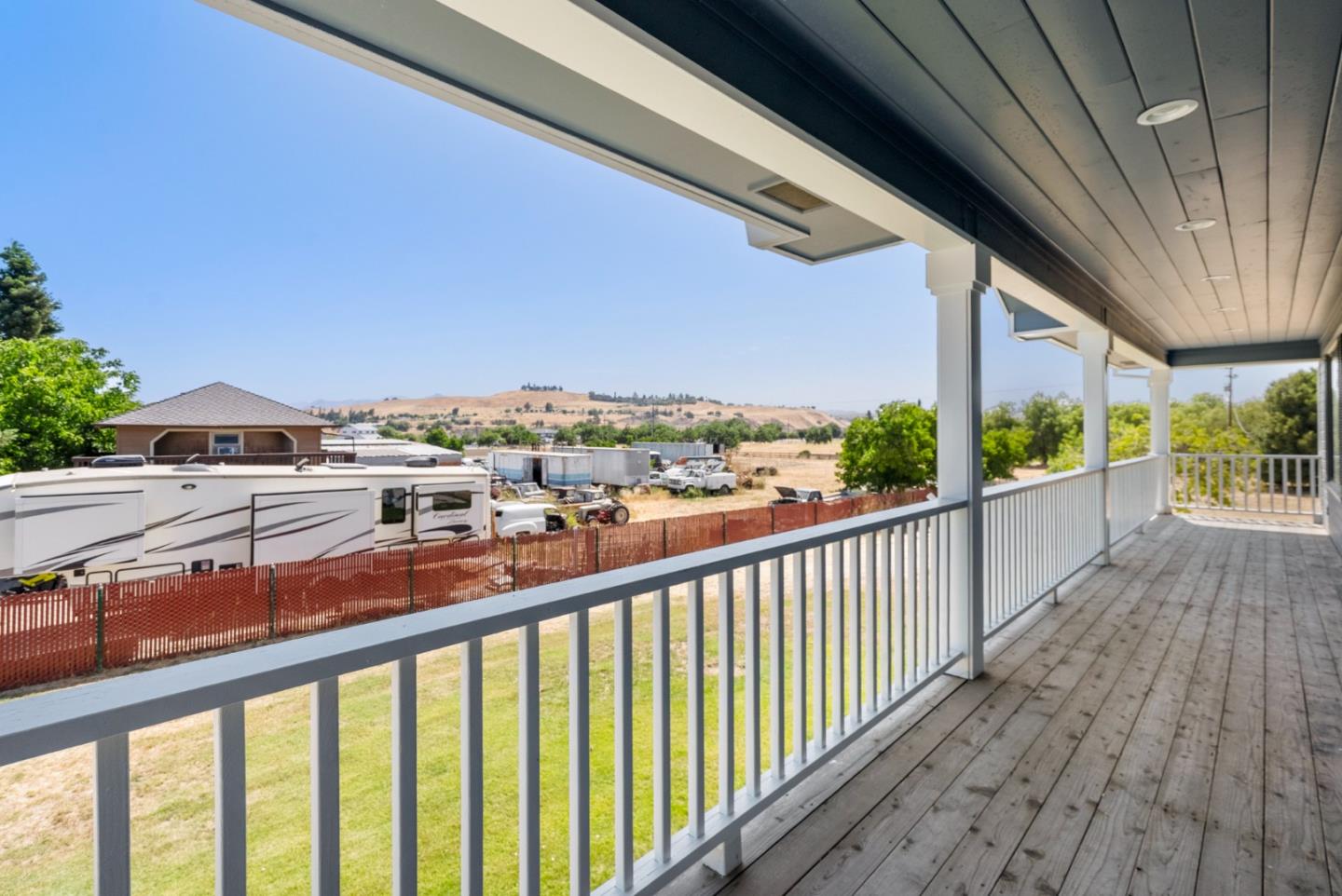 Detail Gallery Image 40 of 61 For 695 Hospital Rd, Hollister,  CA 95023 - 4 Beds | 3 Baths