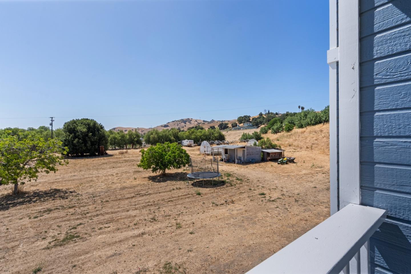 Detail Gallery Image 41 of 61 For 695 Hospital Rd, Hollister,  CA 95023 - 4 Beds | 3 Baths
