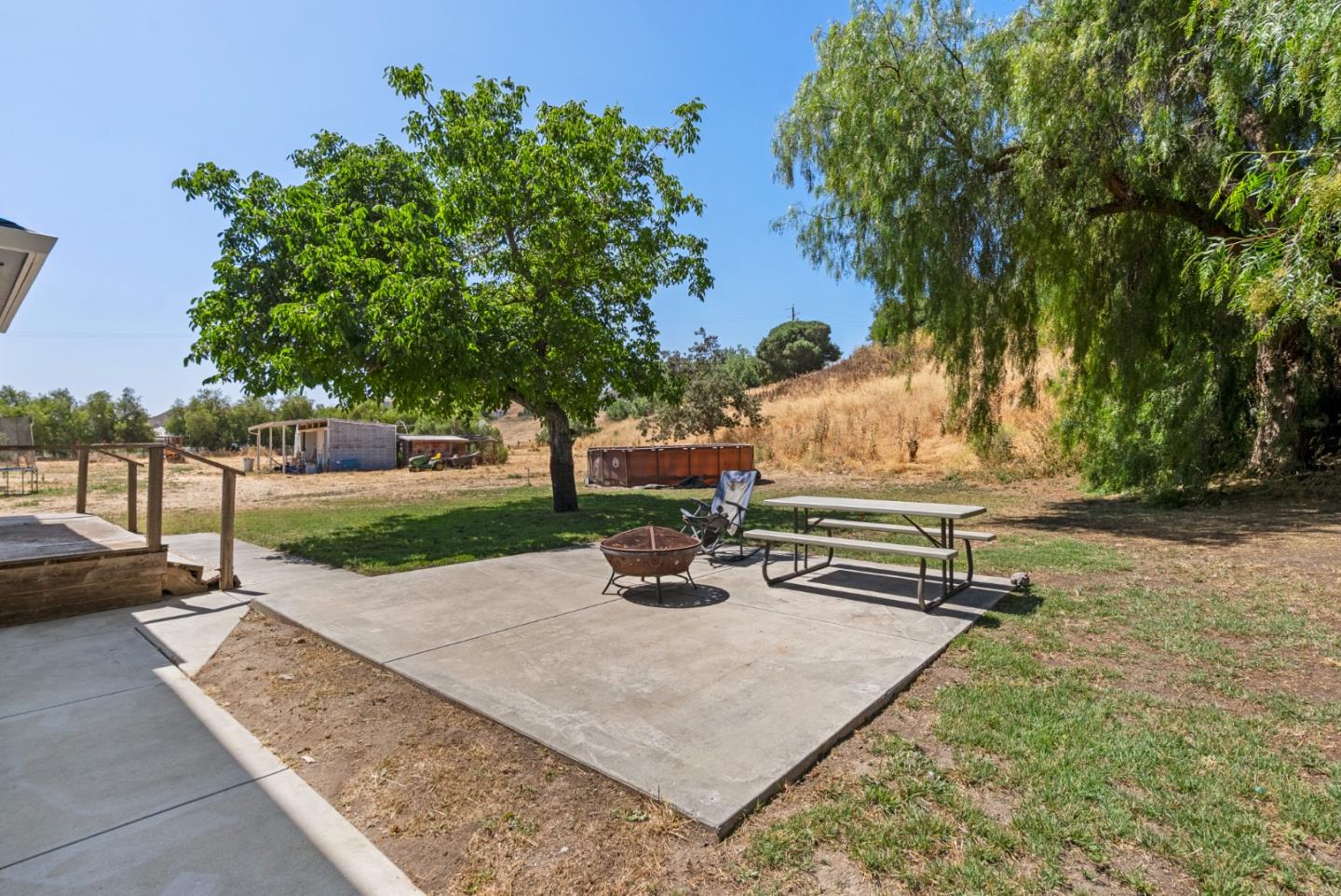 Detail Gallery Image 46 of 61 For 695 Hospital Rd, Hollister,  CA 95023 - 4 Beds | 3 Baths