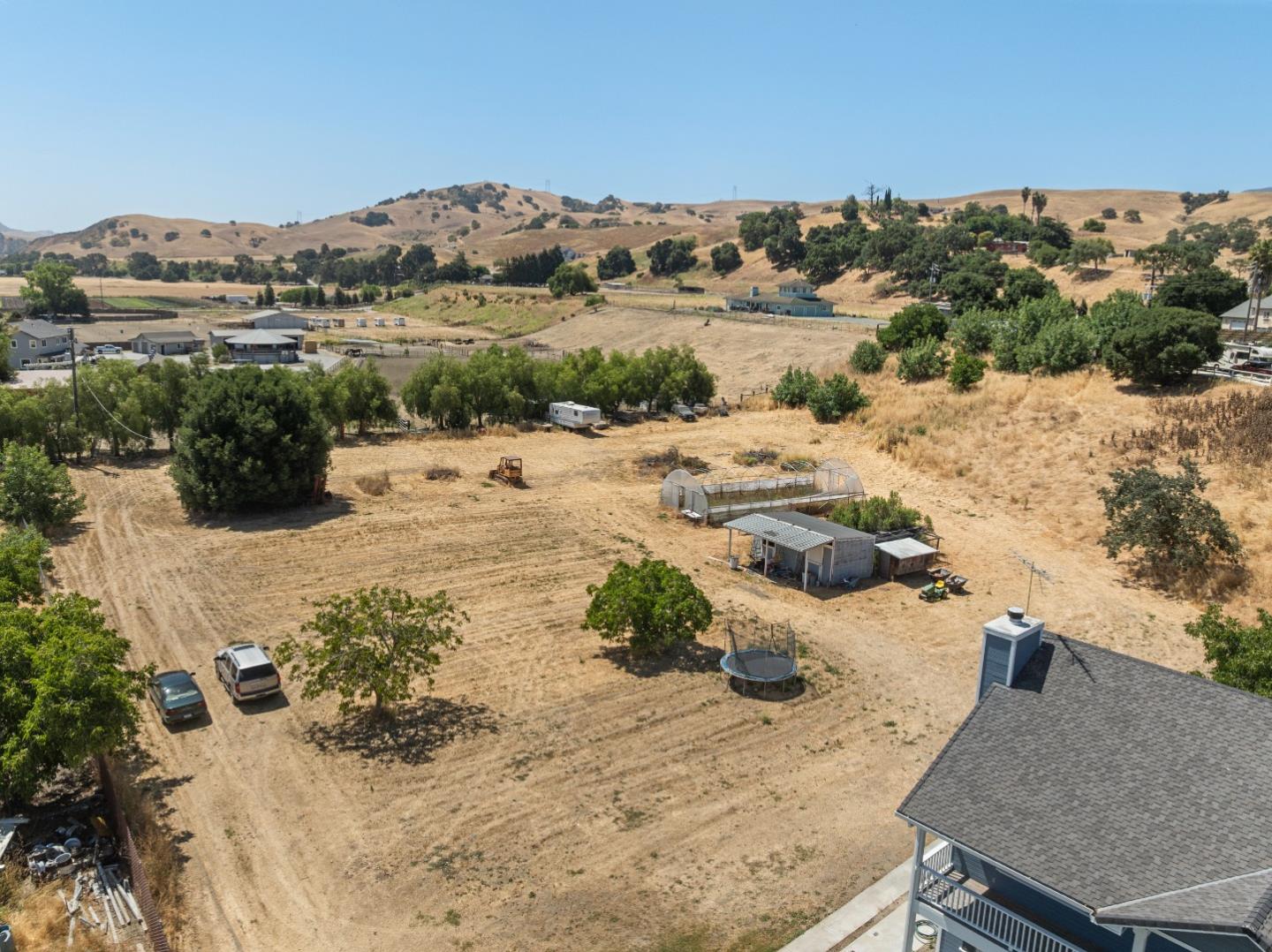 Detail Gallery Image 56 of 61 For 695 Hospital Rd, Hollister,  CA 95023 - 4 Beds | 3 Baths