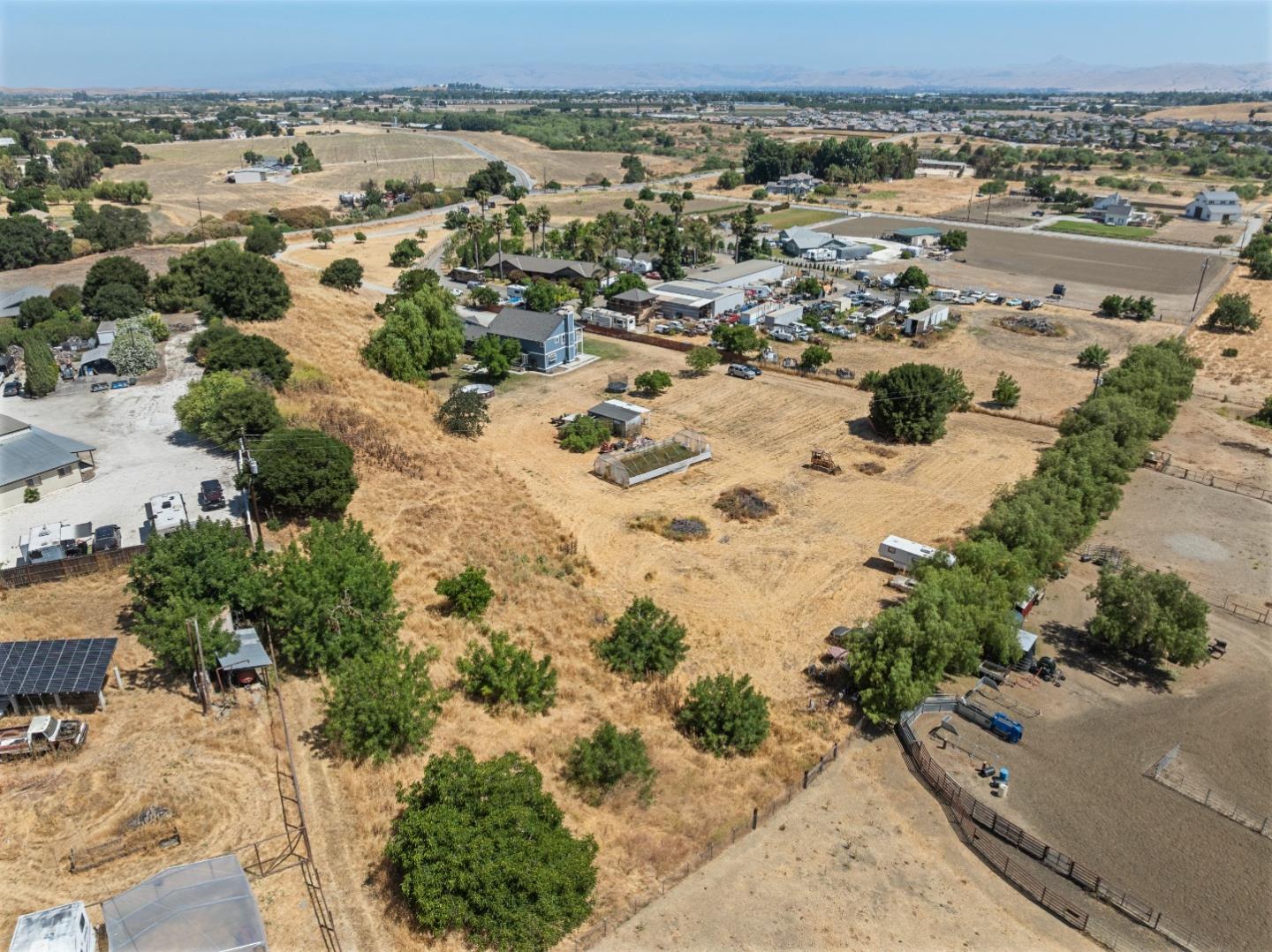 Detail Gallery Image 57 of 61 For 695 Hospital Rd, Hollister,  CA 95023 - 4 Beds | 3 Baths