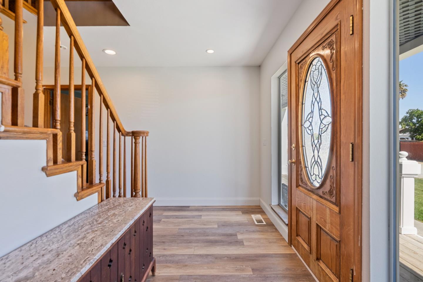 Detail Gallery Image 6 of 61 For 695 Hospital Rd, Hollister,  CA 95023 - 4 Beds | 3 Baths