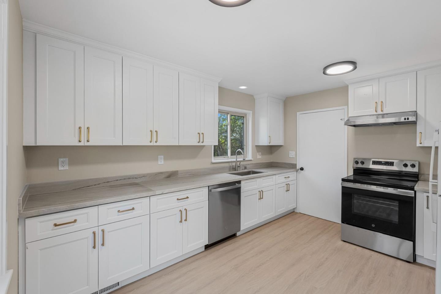 Detail Gallery Image 12 of 56 For 620-624 Mcclellan Ave, Monterey,  CA 93940 - – Beds | – Baths
