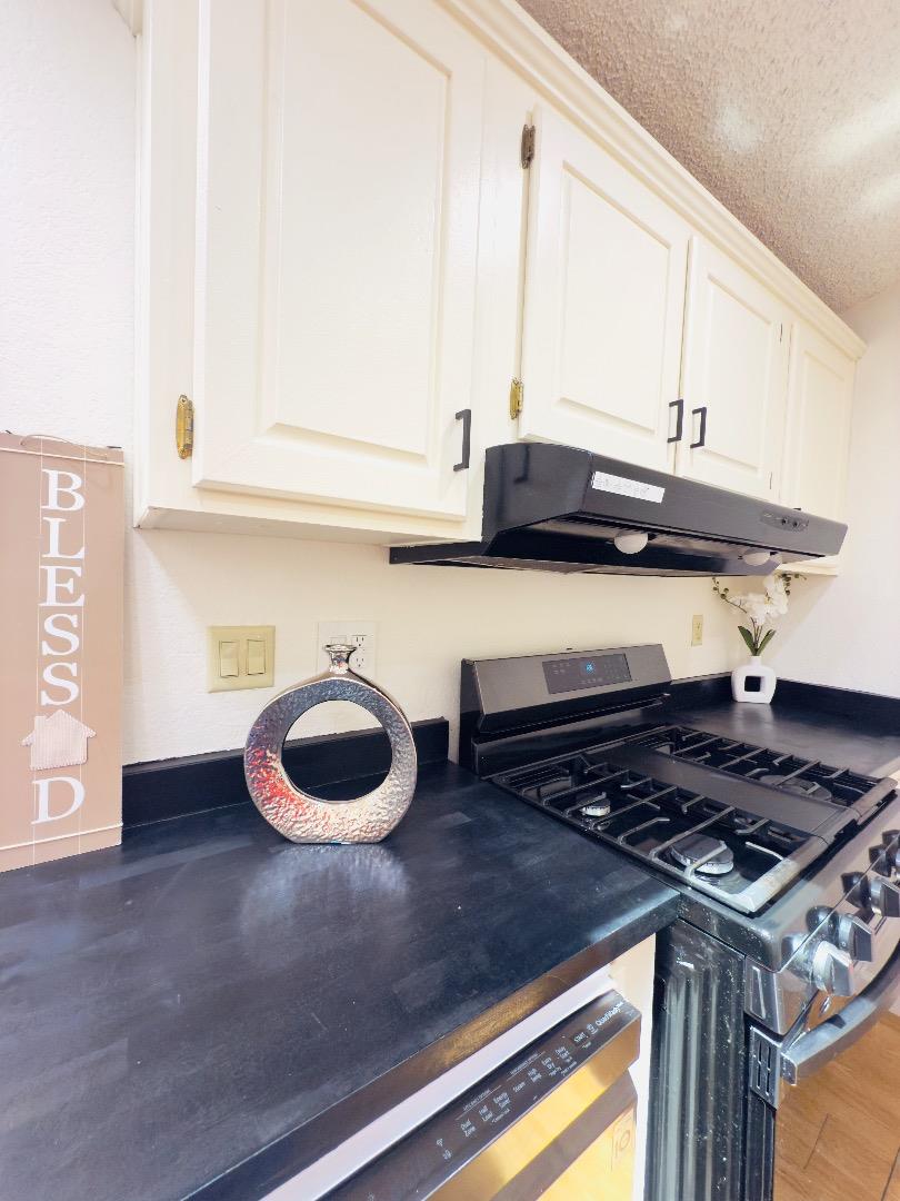 Detail Gallery Image 12 of 27 For 200 Ford Rd #160,  San Jose,  CA 95138 - 3 Beds | 2 Baths
