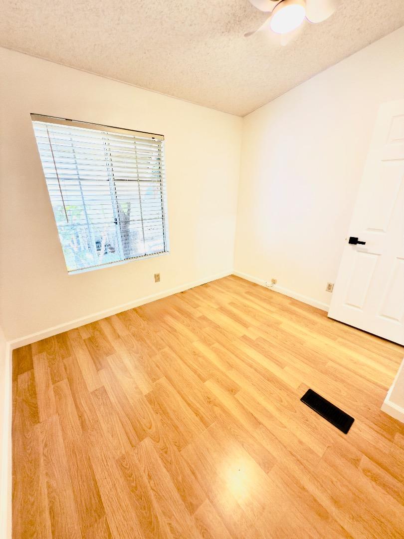 Detail Gallery Image 14 of 27 For 200 Ford Rd #160,  San Jose,  CA 95138 - 3 Beds | 2 Baths