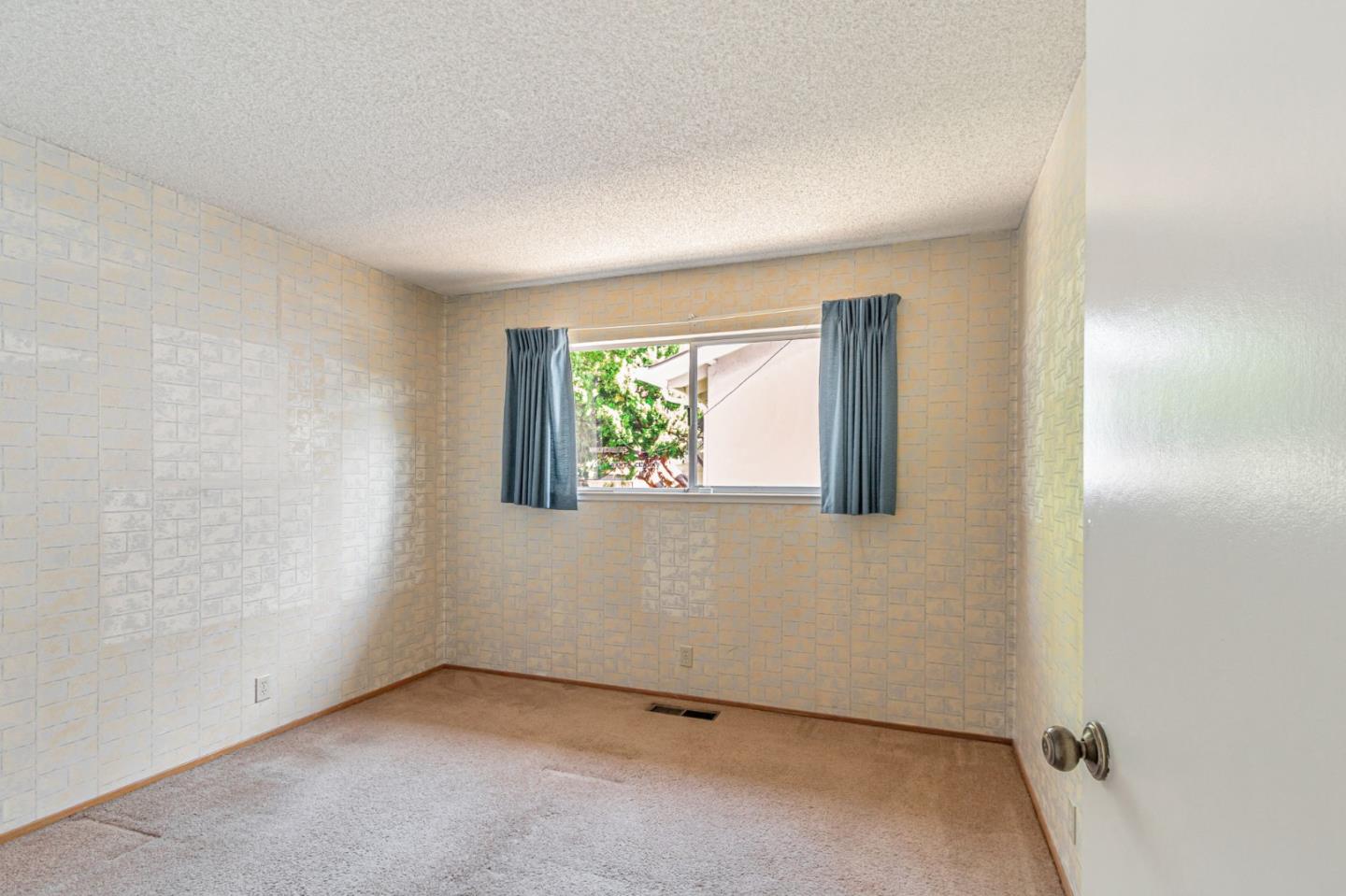 Detail Gallery Image 19 of 28 For 6866 Trinidad Dr, San Jose,  CA 95120 - 4 Beds | 2 Baths